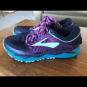 Brooks Caldera women’s size 9